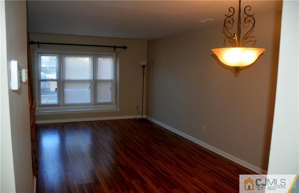 13 Heritage Square Sayreville NJ 08872