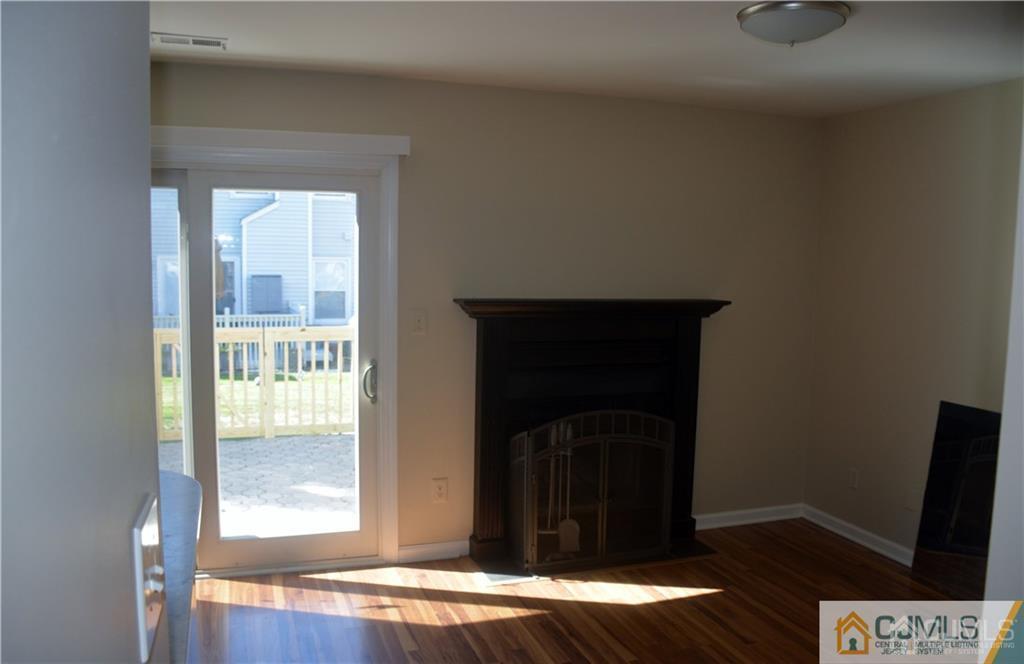 13 Heritage Square Sayreville NJ 08872