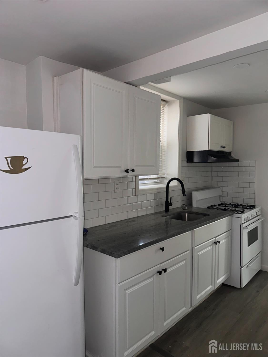 308 2nd Street Elizabeth NJ 07206