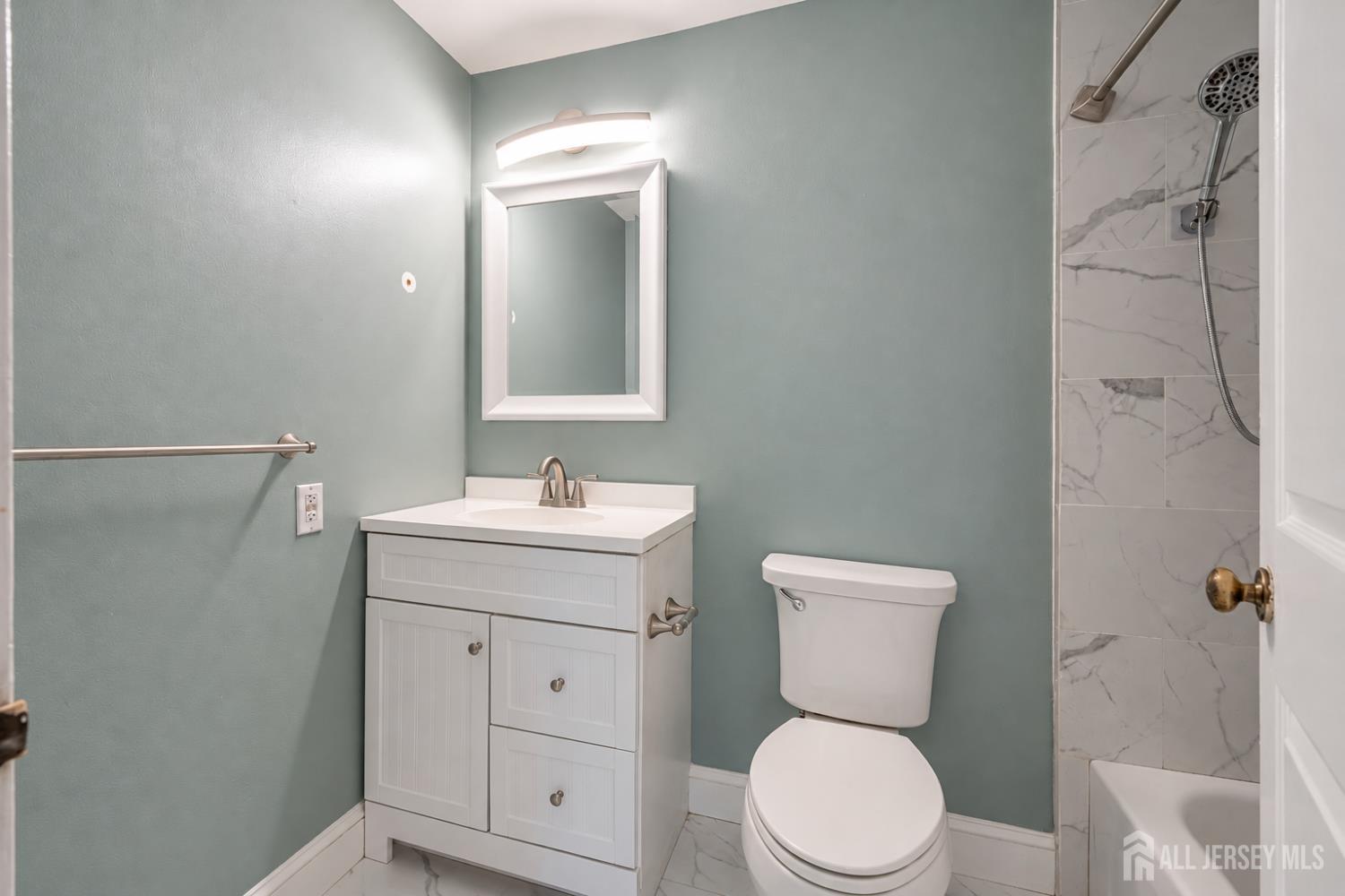 32 Smith Street Metuchen NJ 08840