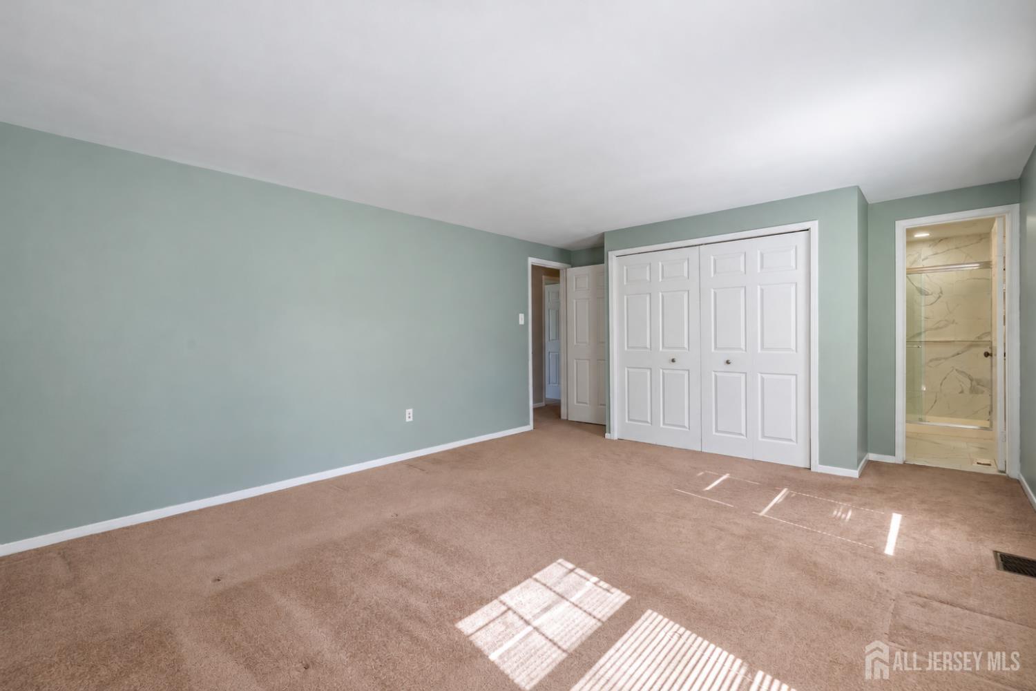 32 Smith Street Metuchen NJ 08840