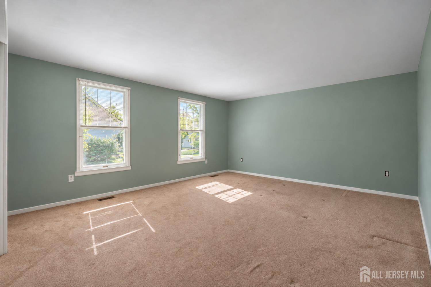 32 Smith Street Metuchen NJ 08840