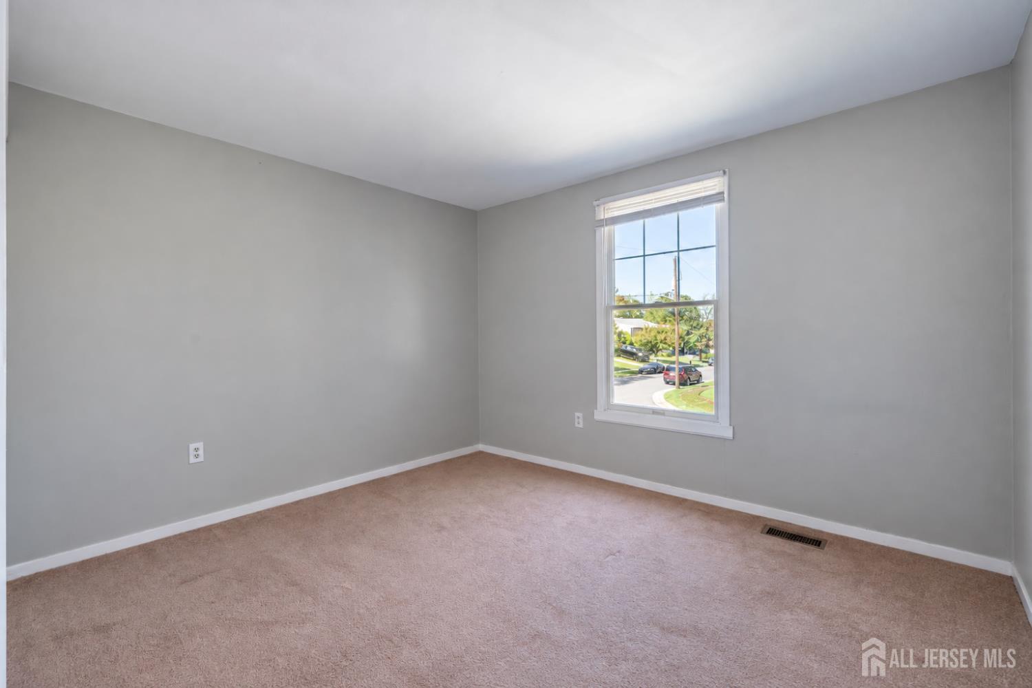 32 Smith Street Metuchen NJ 08840