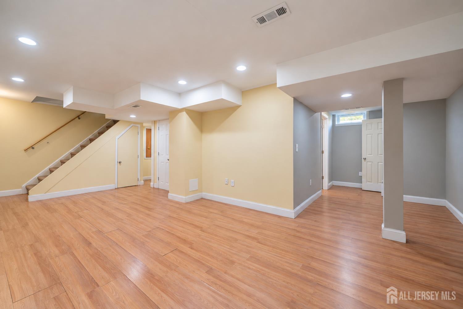32 Smith Street Metuchen NJ 08840
