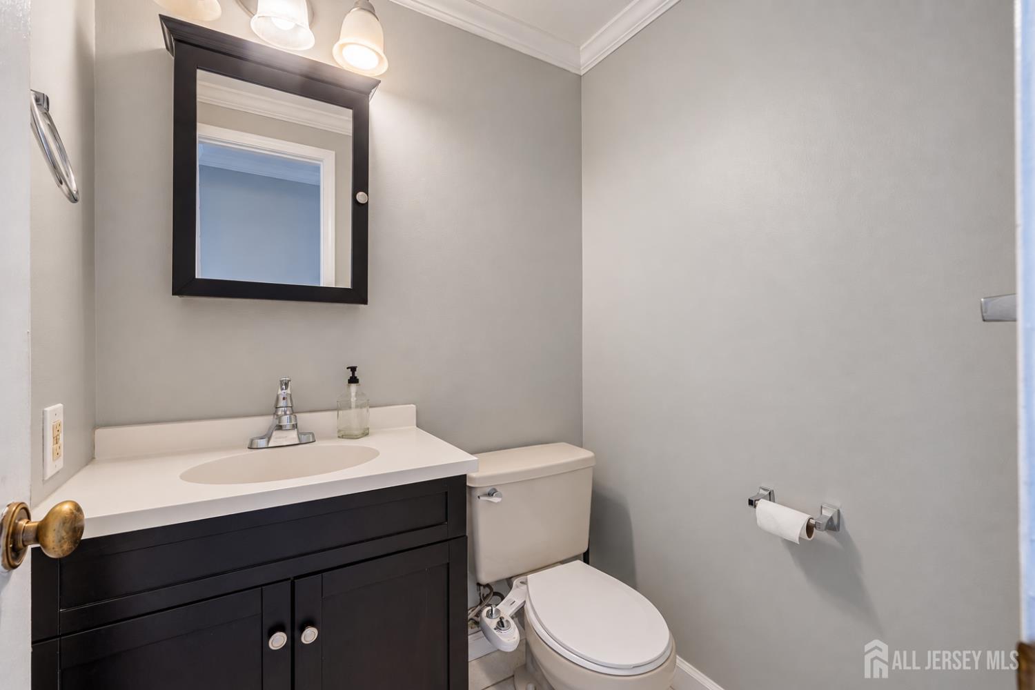 32 Smith Street Metuchen NJ 08840