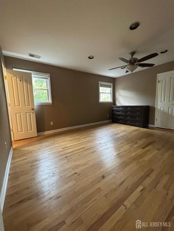 8 Julie Drive Edison NJ 08820