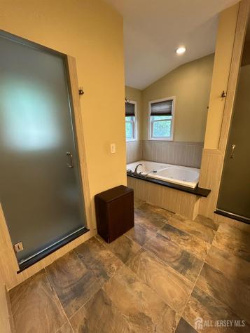 8 Julie Drive Edison NJ 08820