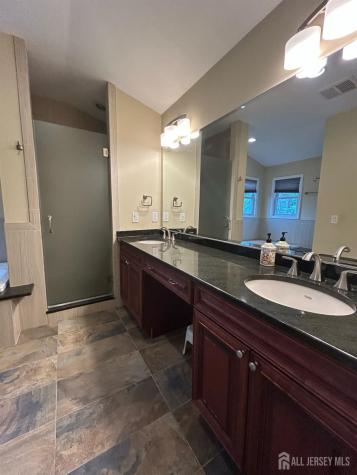 8 Julie Drive Edison NJ 08820