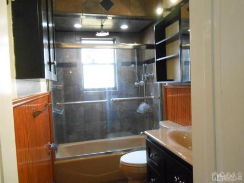 512 Sharon Garden Drive Woodbridge Proper NJ 07095