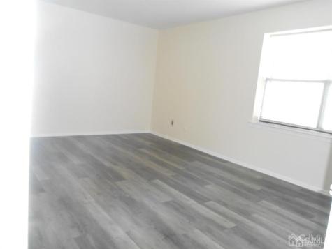 512 Sharon Garden Drive Woodbridge Proper NJ 07095