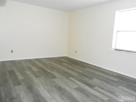 512 Sharon Garden Drive Woodbridge Proper NJ 07095