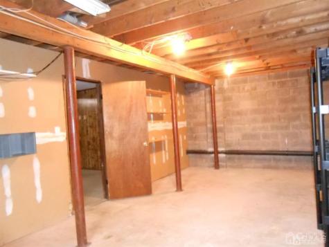 512 Sharon Garden Drive Woodbridge Proper NJ 07095
