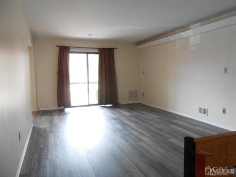 512 Sharon Garden Drive Woodbridge Proper NJ 07095