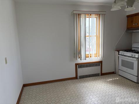 123 Heald Street Carteret NJ 07008
