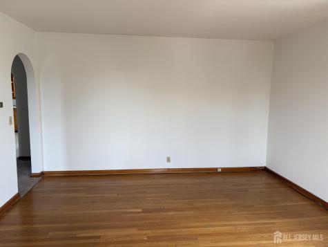 123 Heald Street Carteret NJ 07008