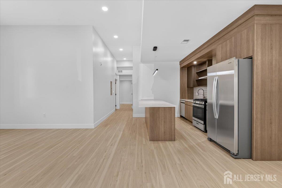 810 N 2nd Avenue Highland Park NJ 08904