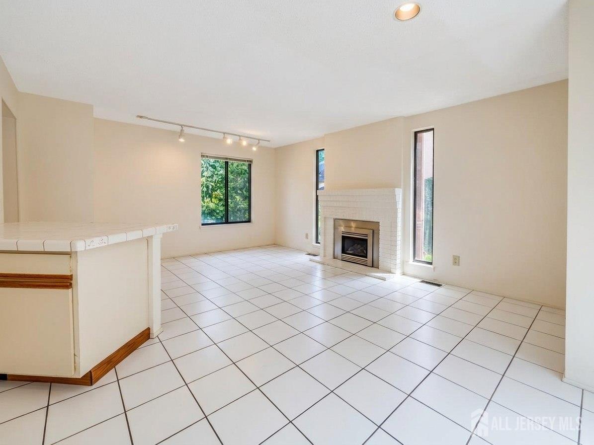 83 Sayre Drive Plainsboro NJ 08540