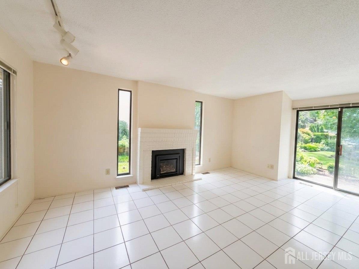 83 Sayre Drive Plainsboro NJ 08540