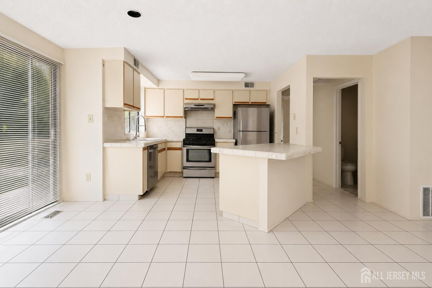 83 Sayre Drive Plainsboro NJ 08540
