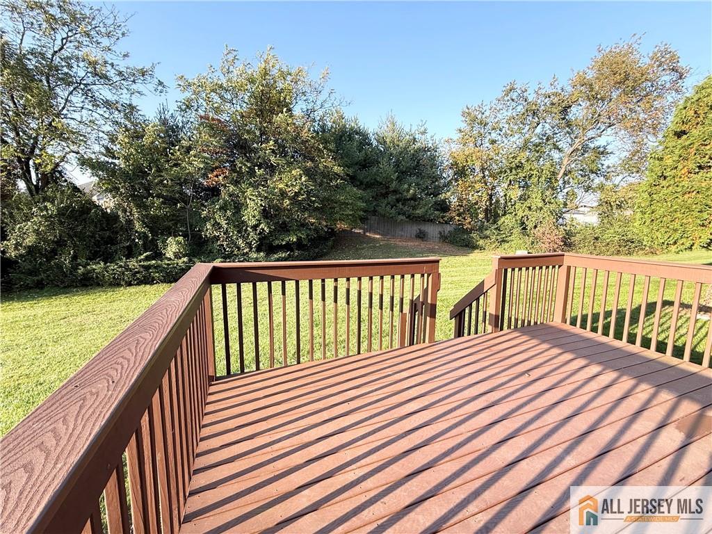 18 Dogwood Drive Edison NJ 08820
