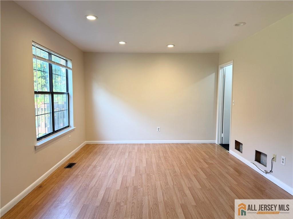 18 Dogwood Drive Edison NJ 08820