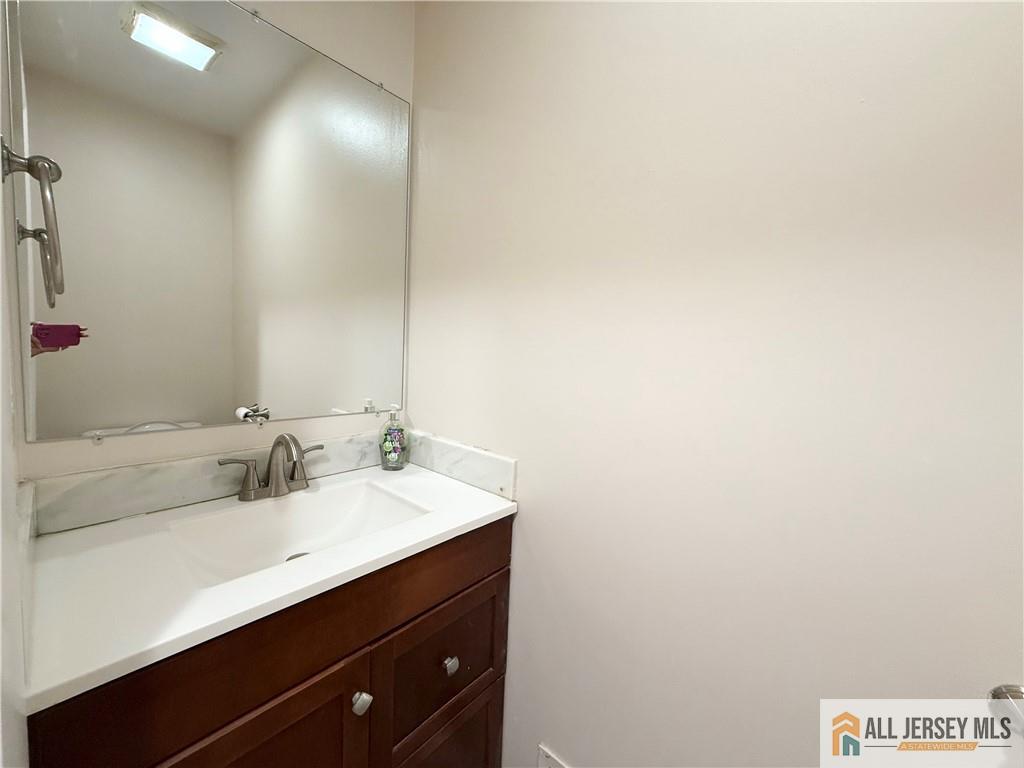 18 Dogwood Drive Edison NJ 08820