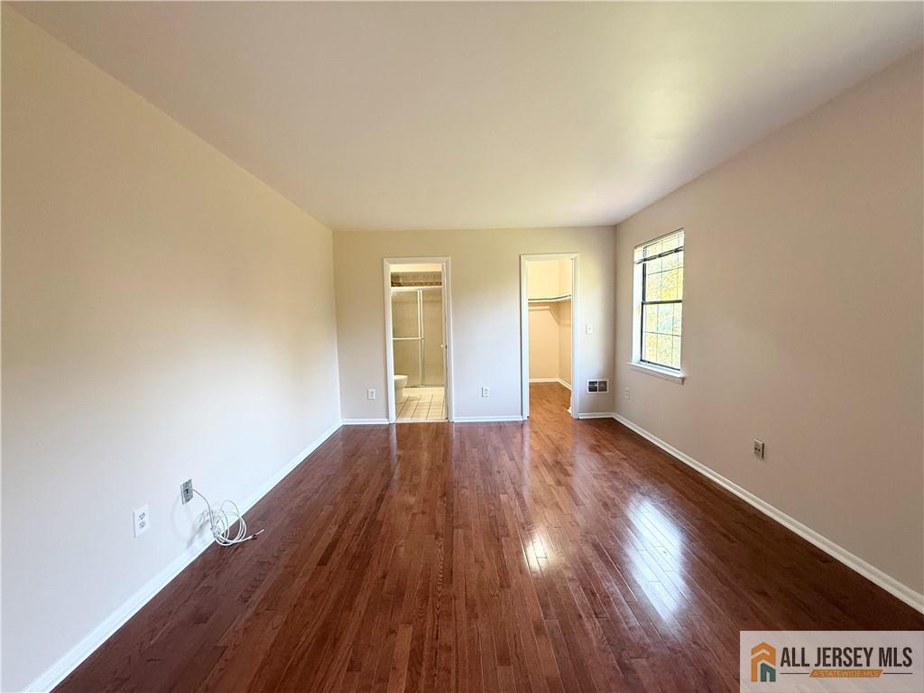 18 Dogwood Drive Edison NJ 08820