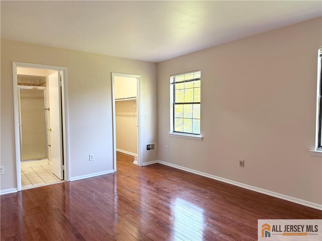 18 Dogwood Drive Edison NJ 08820