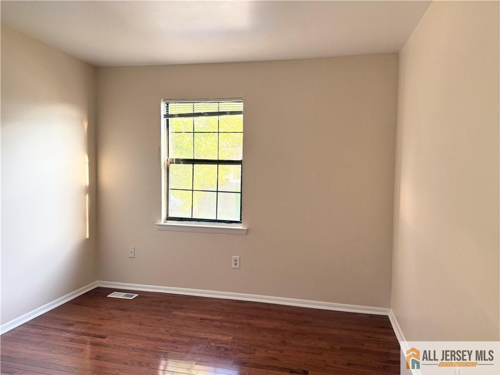 18 Dogwood Drive Edison NJ 08820