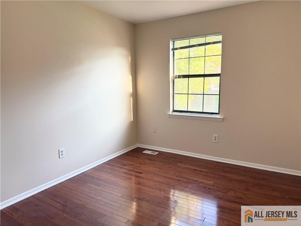 18 Dogwood Drive Edison NJ 08820