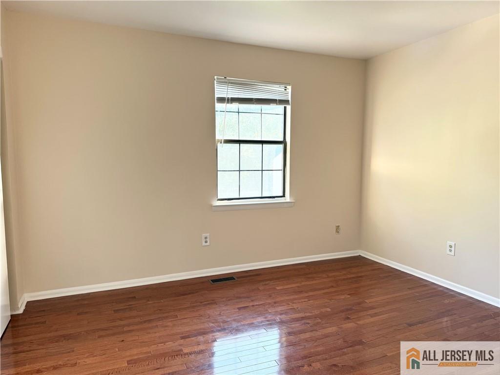 18 Dogwood Drive Edison NJ 08820