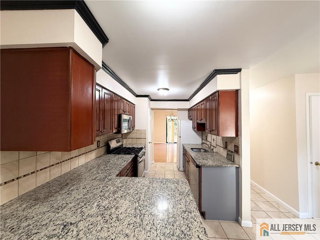 18 Dogwood Drive Edison NJ 08820