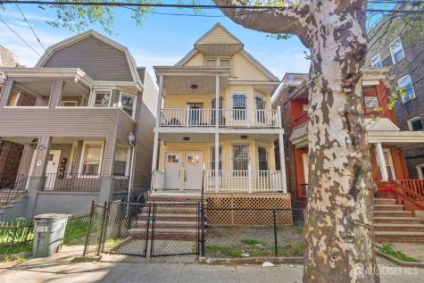 126 Wade Street Jersey City NJ 07305