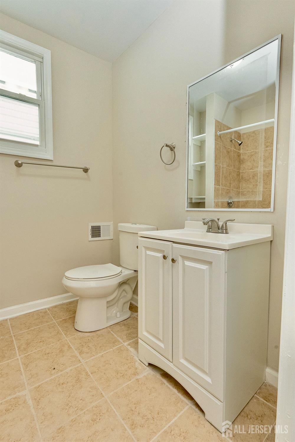 186 N 17th Street East Orange NJ 07017