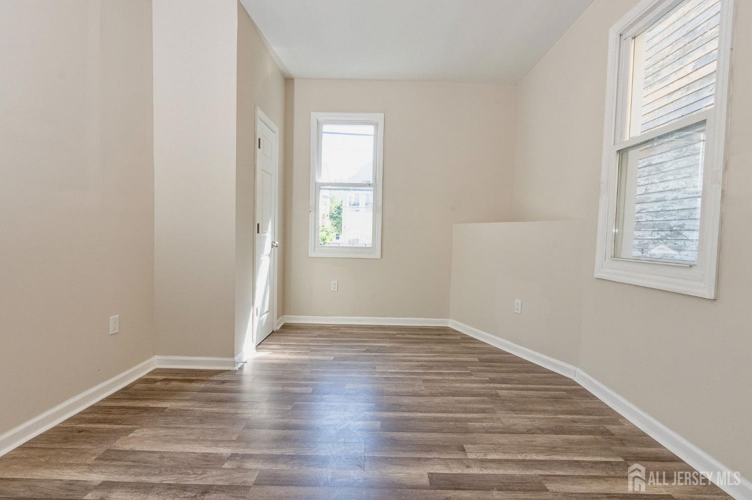 186 N 17th Street East Orange NJ 07017