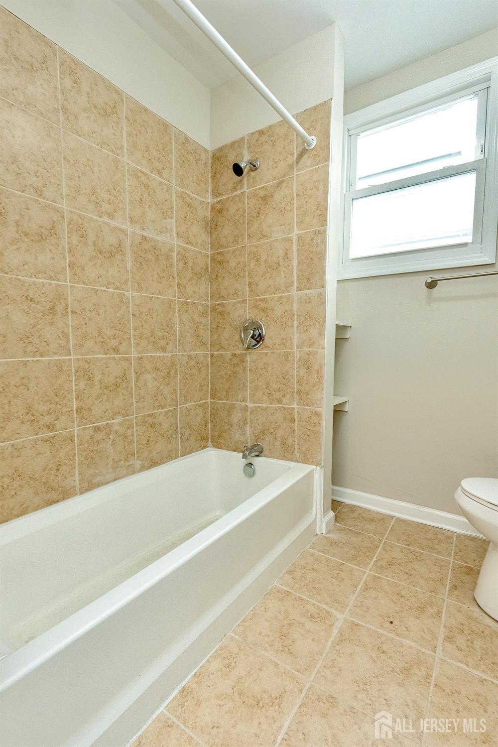 186 N 17th Street East Orange NJ 07017