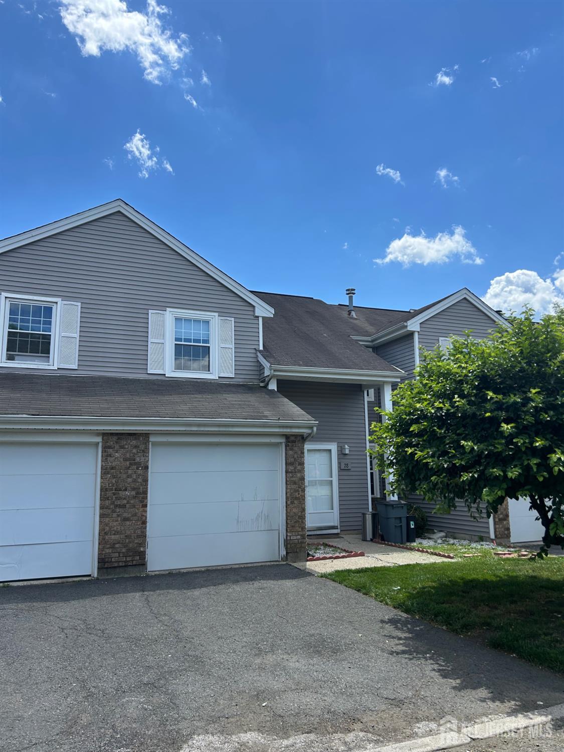 28 Renaissance Lane New Brunswick NJ 08901