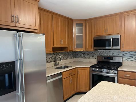 28 Renaissance Lane New Brunswick NJ 08901