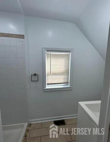119 Columbus Place Roselle Park NJ 07042