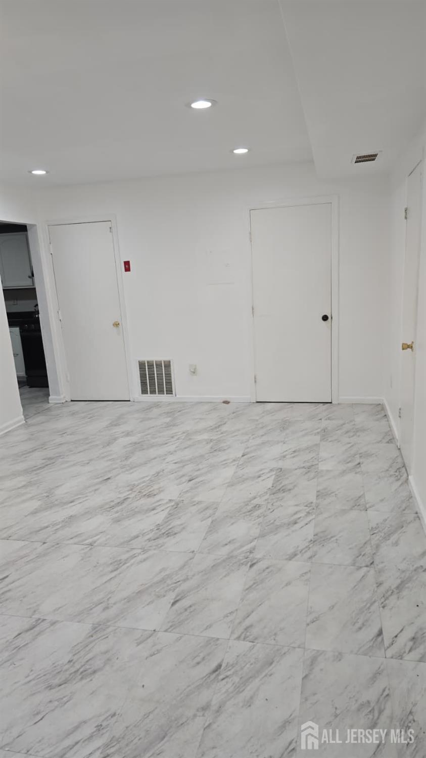 367 College Drive Edison NJ 08817