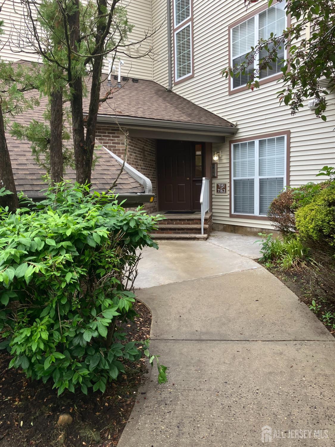 7161 Elm Court South Brunswick NJ 08852