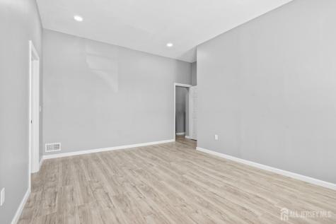 107 Macarthur Avenue Sayreville NJ 08872