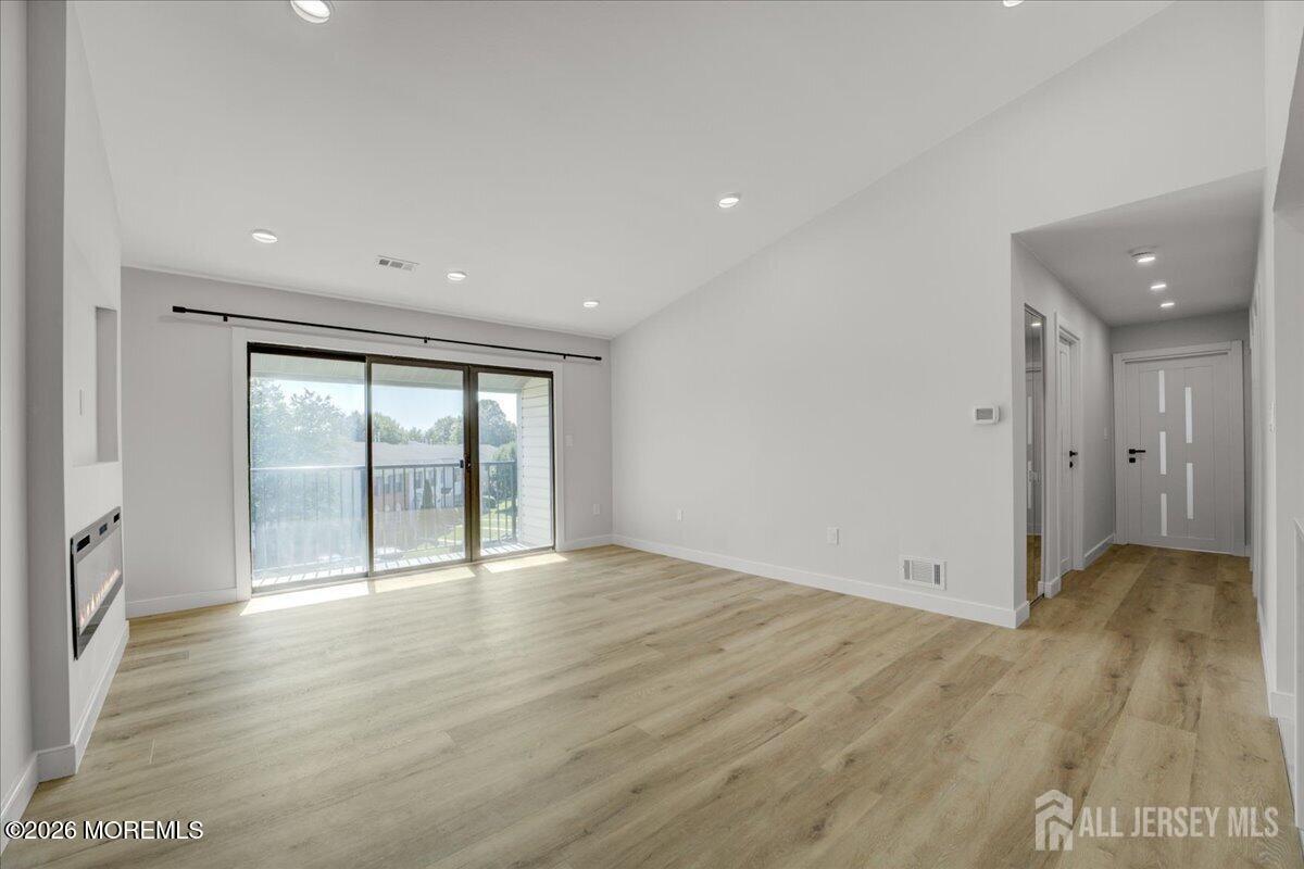 341 Danbury Lane East Brunswick NJ 08816