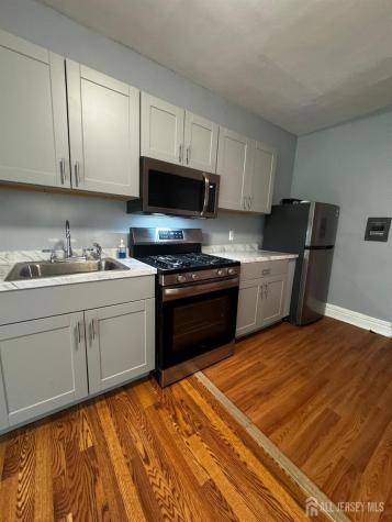 830 S 16th Street S Newark NJ 07108