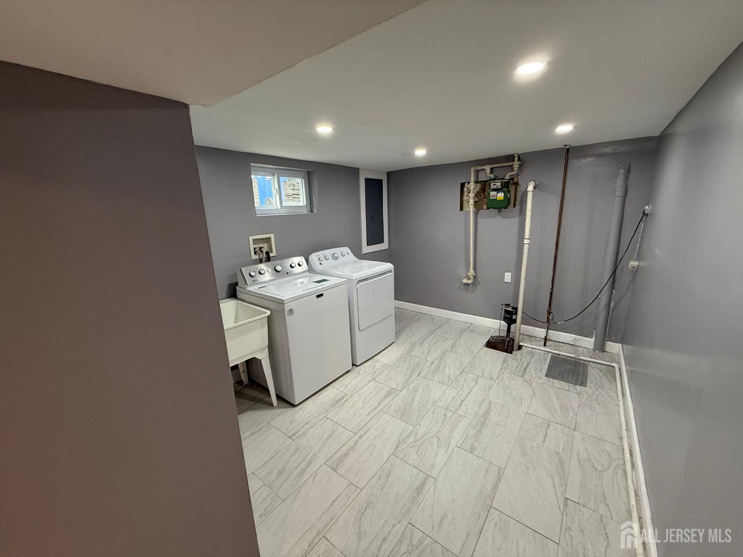 35 Maplewood Avenue Colonia NJ 07067