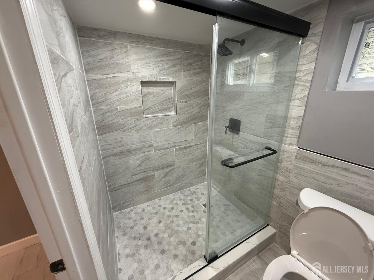 35 Maplewood Avenue Colonia NJ 07067
