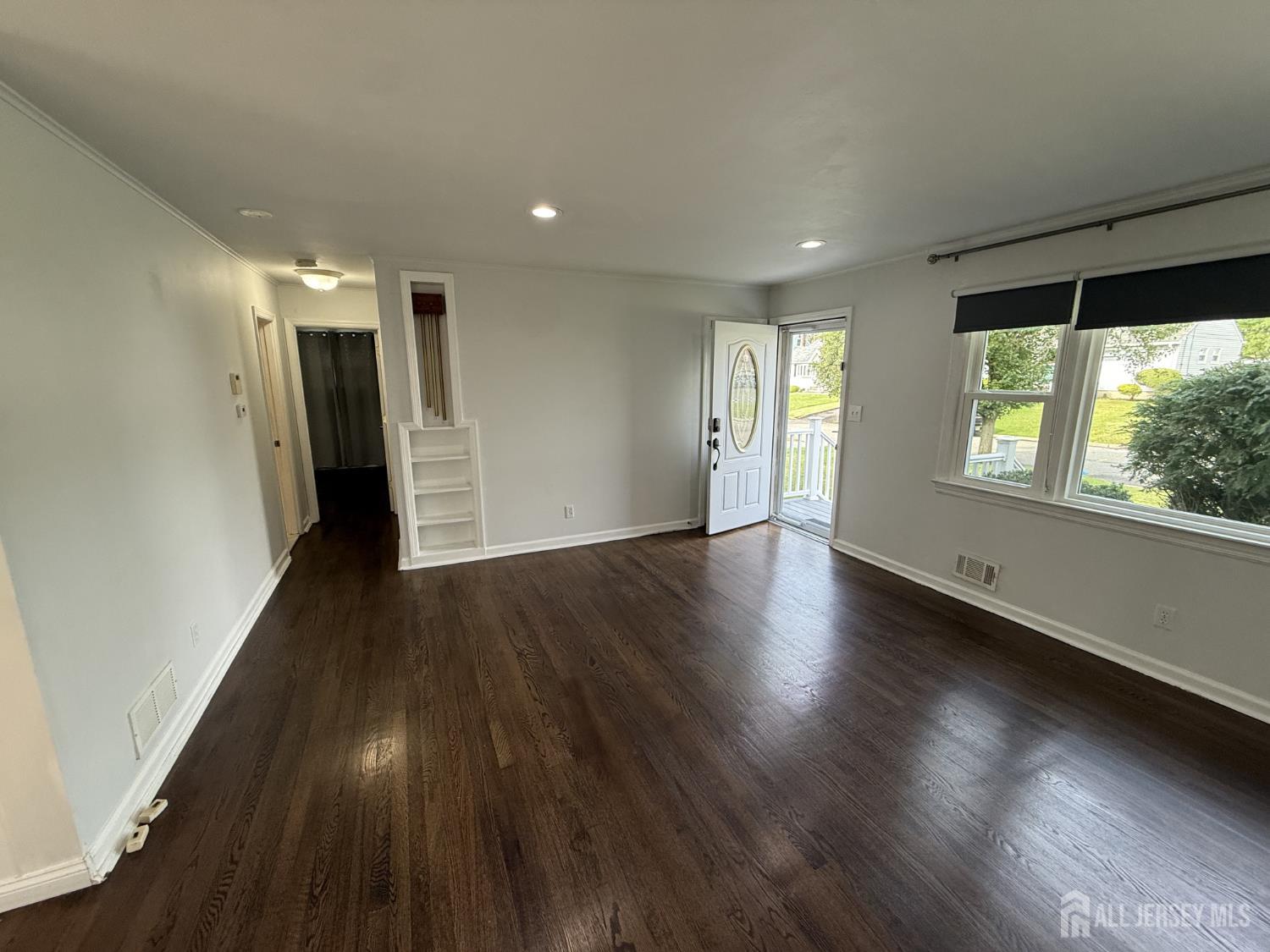35 Maplewood Avenue Colonia NJ 07067