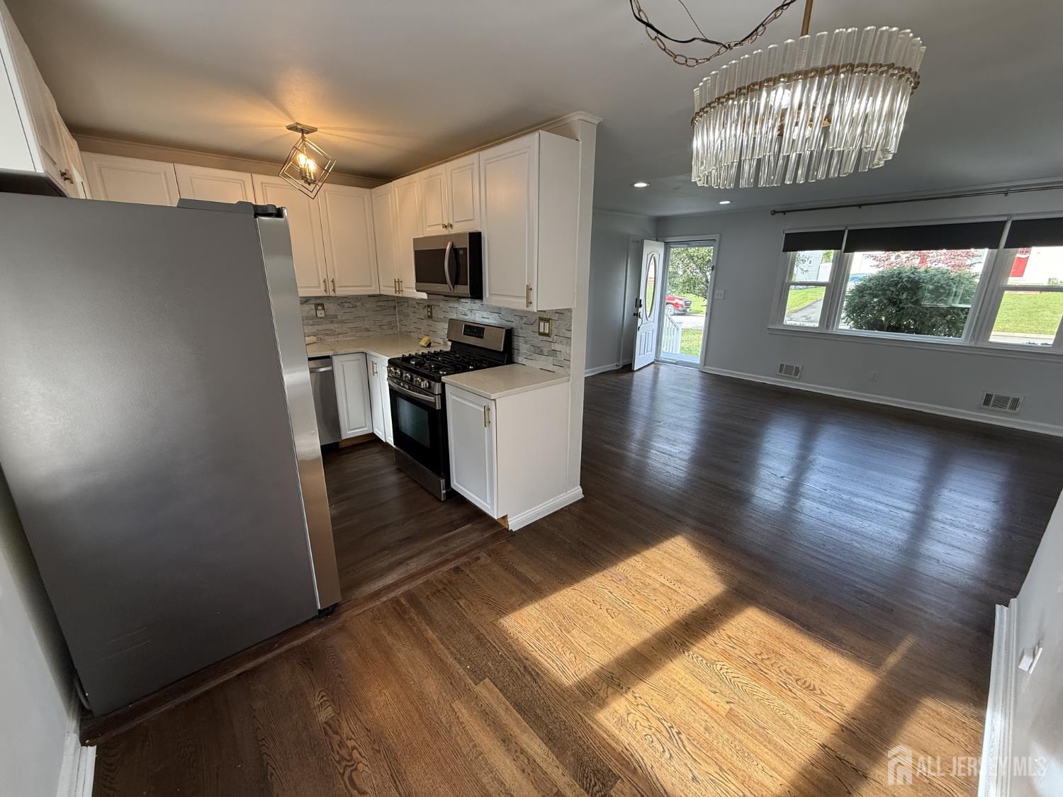 35 Maplewood Avenue Colonia NJ 07067