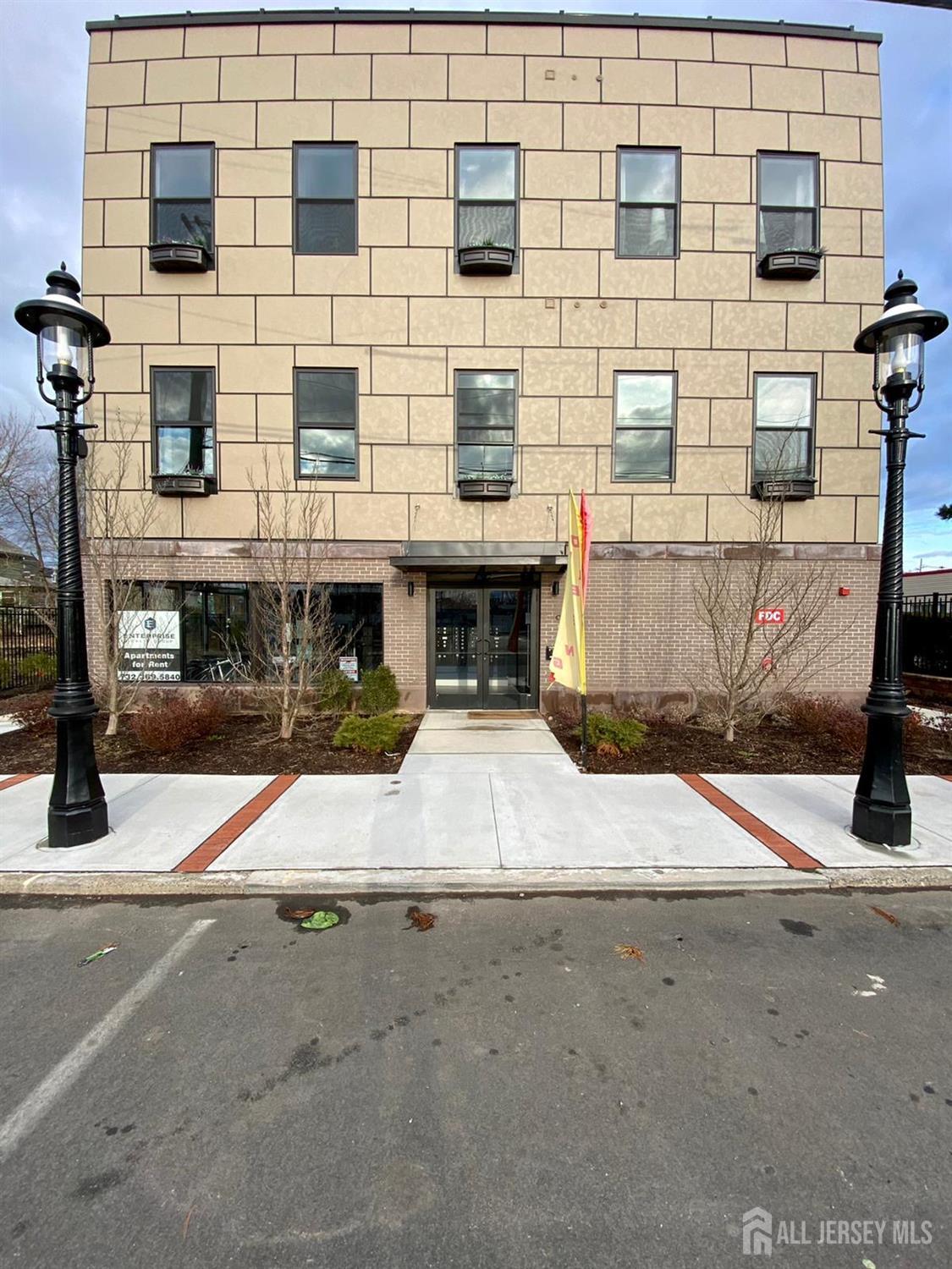22 Center Street Metuchen NJ 08840