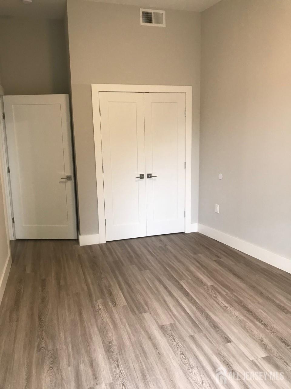 22 Center Street Metuchen NJ 08840